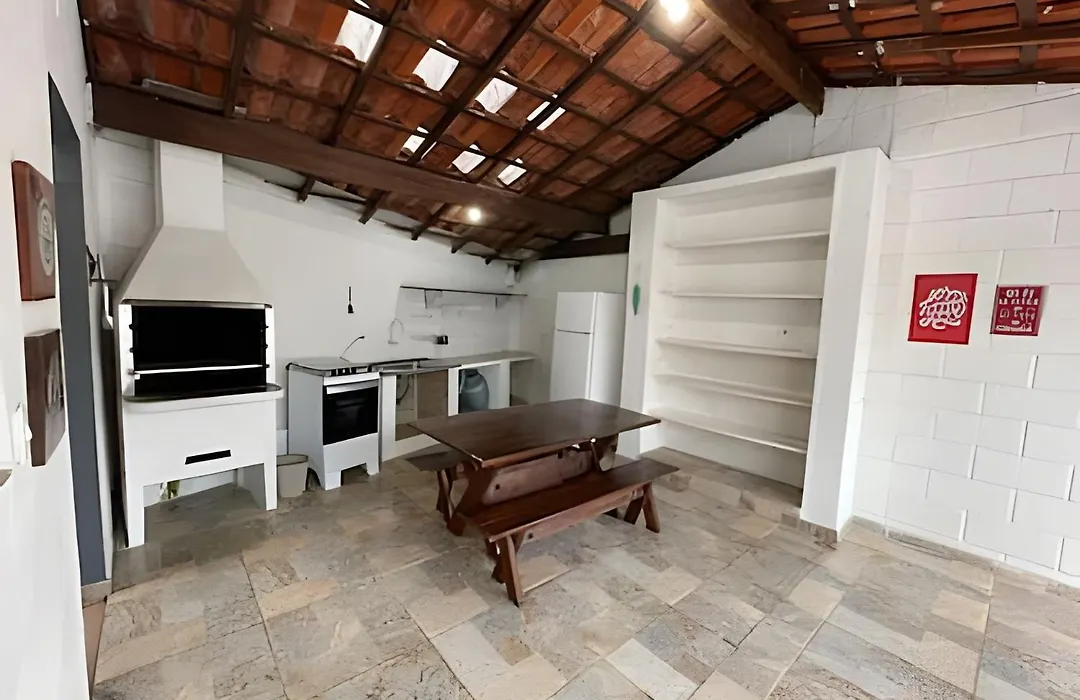 Casa 150m da Praia das Toninhas Com Churrasqueira-1