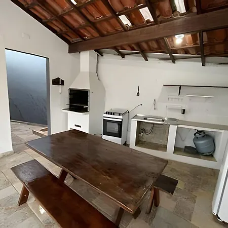 Casa 150m da Praia das Toninhas Com Churrasqueira-2